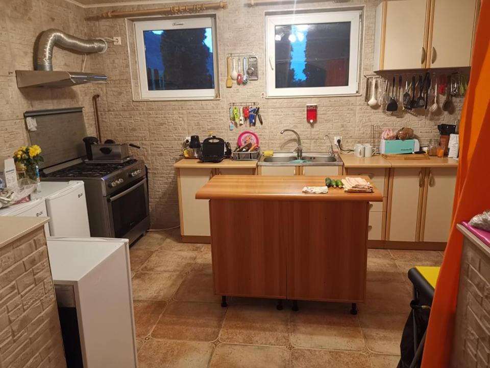 Hotel Stars Livezeni Ivanesti Exteriér fotografie